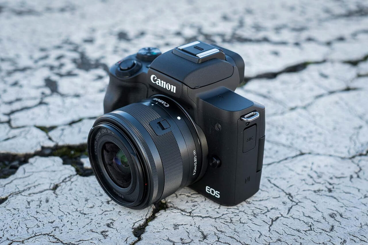 Canon EOS M50